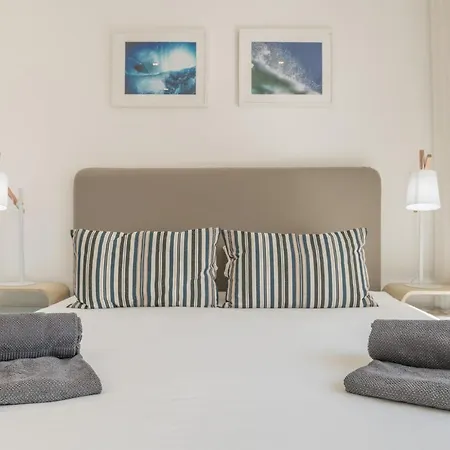 Stylish Central 2 Bedroom Townhouse Casa vacanze *