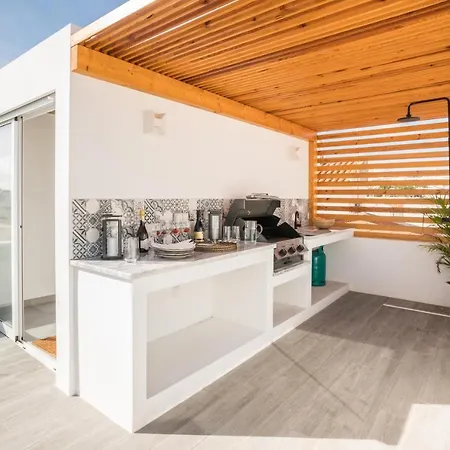 Stylish Central 2 Bedroom Townhouse