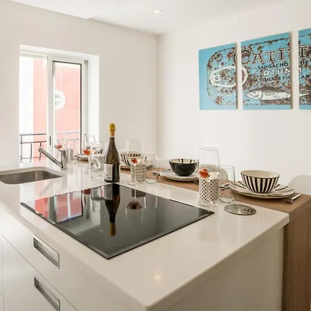 Stylish Central 2 Bedroom Townhouse Lagos